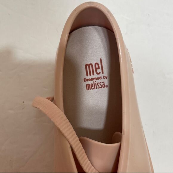 NEW WITHOUT TAGS MEL DREAMED BY MELISSA LACE UP JELLY SNEAKERS IN PALE PINK - Picture 8 of 9